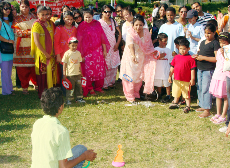 Photo--Woman-activities
